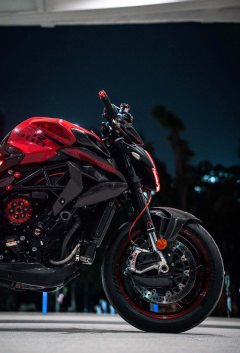 MV Agusta Brutale 800 - ფოტო 2