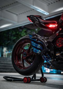 MV Agusta Brutale 800 - ფოტო 6