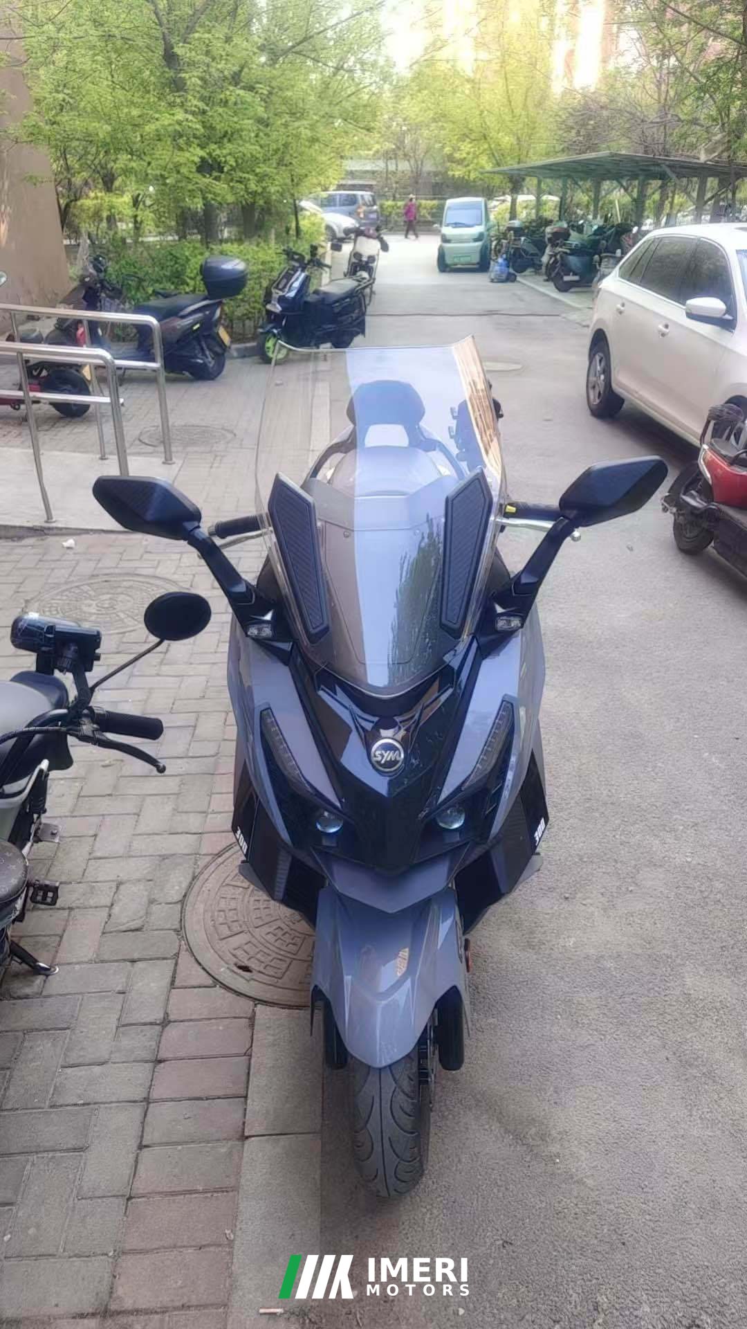 SYM Cruisym 300 - мотоцикл из Китая