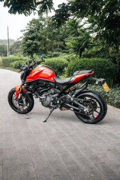 Ducati Monster 950 - ფოტო 2