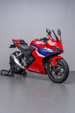 Honda CBR400R - photo 1