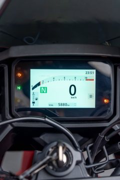 Honda CBR400R - photo 9
