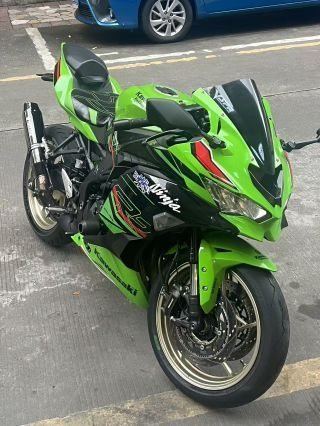2023 Kawasaki ZX-4R 400 cc
