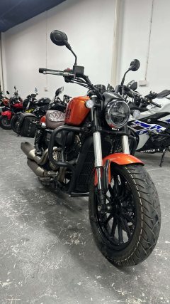 QJMOTOR Flash 300 - ფოტო 1