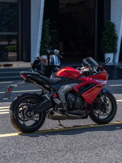 Triumph Daytona 660 - ფოტო 4