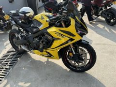 Honda CBR650R - ფოტო 1