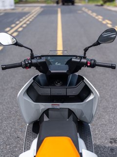 BMW CE 04 - ფოტო 7