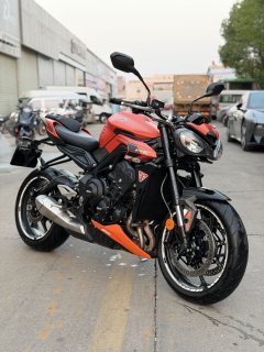 Triumph Street Triple 765 - ფოტო 1