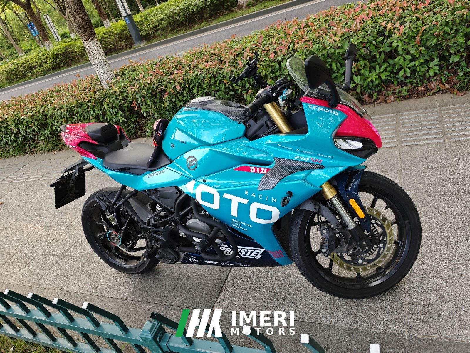 2022 CFMOTO 250SR
