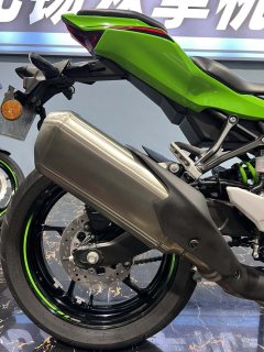 Kawasaki ZX-4R 400 cc - ფოტო 7