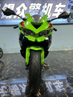 Kawasaki ZX-4R 400 cc - ფოტო 9