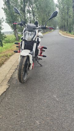 Benelli TNT150i - ფოტო 3