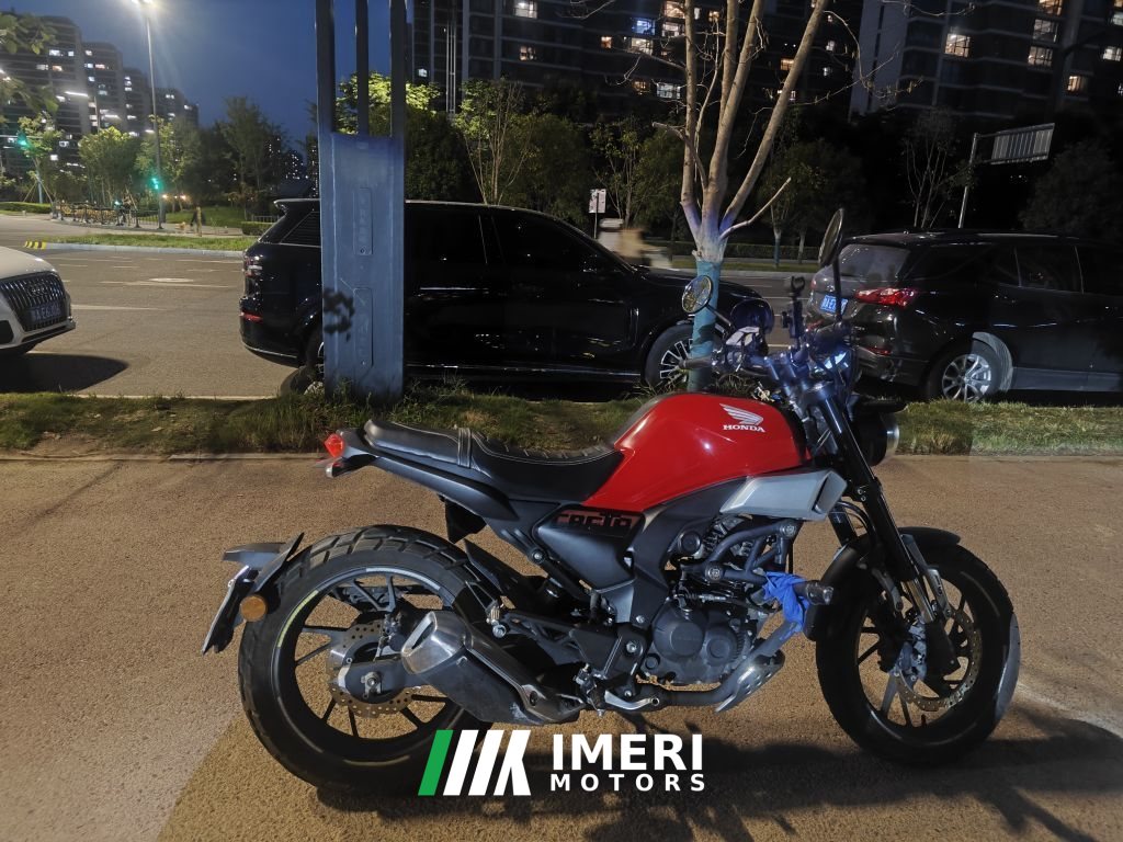 Sundiro Honda CBF190TR - мотоцикл из Китая