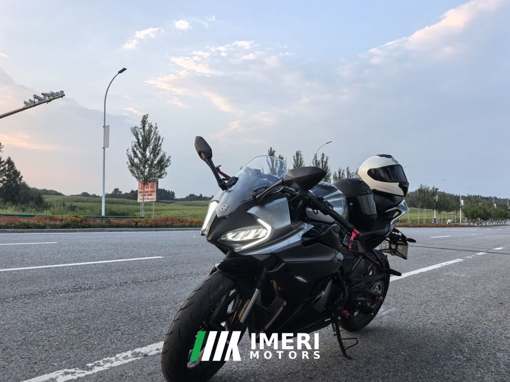 2022 CFMOTO 250SR
