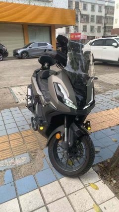Honda ADV350 - ფოტო 4