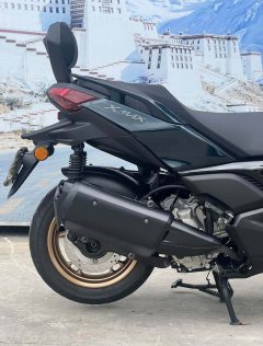 Yamaha XMAX 300 cc - ფოტო 8