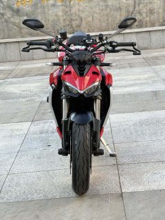 Ducati Street Fighter V2 950 cc - ფოტო 4