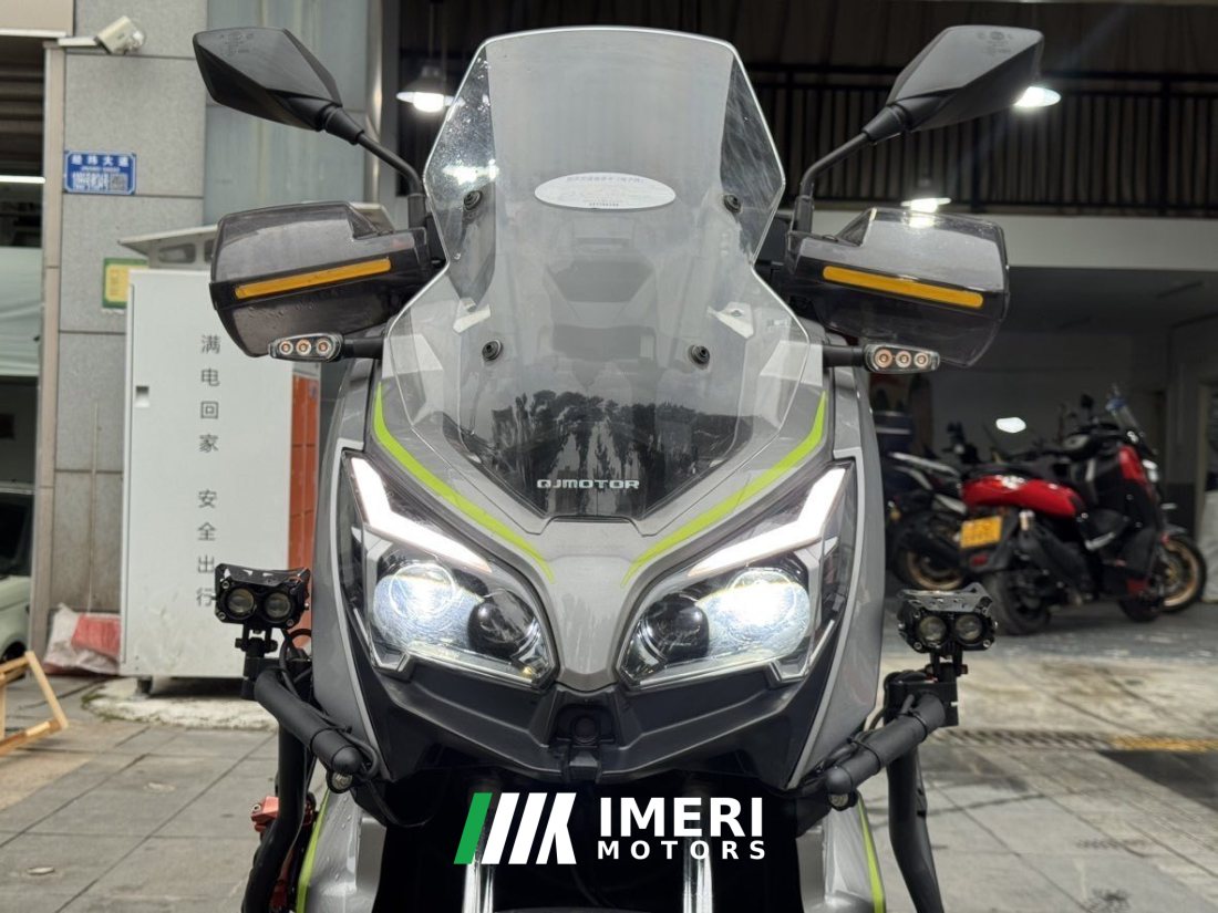 QJMOTOR Hong 150ADV - მოტოციკლი ჩინეთიდან
