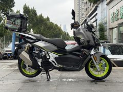 QJMOTOR Hong 150ADV - ფოტო 9