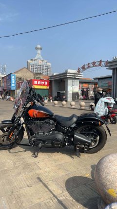 Harley-Davidson Street Bull Street Bob 1870 cc - ფოტო 1