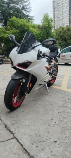 Ducati Panigale V2 955 cc - ფოტო 1