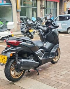 Yamaha XMAX 300 cc - ფოტო 9
