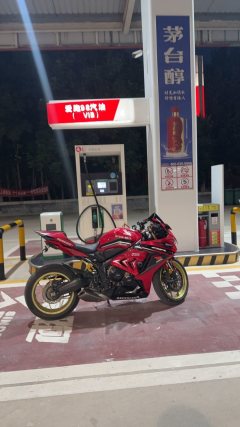 Honda CBR650R - ფოტო 4