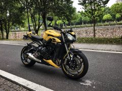 Triumph Street Triple 765 - ფოტო 1