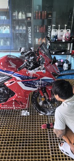 Honda CBR400R - ფოტო 3