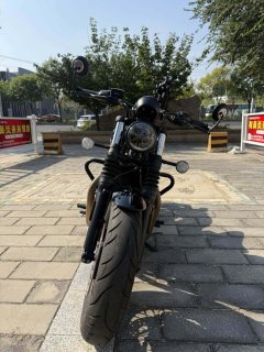 Triumph Bonneville Bobber 1200 cc - photo 1