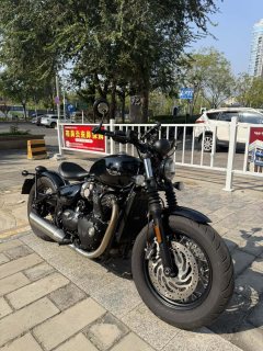 Triumph Bonneville Bobber 1200 cc - photo 2
