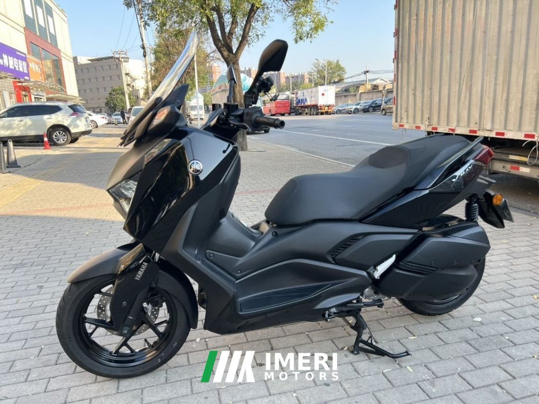 Yamaha XMAX 300 cc - motorcycle from China