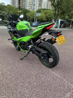 Kawasaki Ninja 400 - ფოტო 4