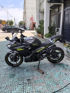 Kawasaki Ninja 400 - ფოტო 4
