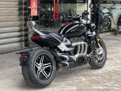 Triumph Rocket 3 2500 cc - фото 10