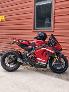 Ducati Panigale V4 1100 cc - ფოტო 1