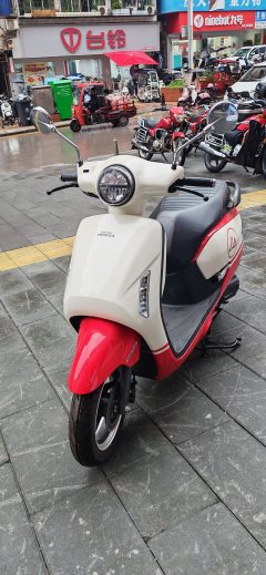Sundiro Honda NS125LA - фото 1
