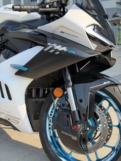 CFMOTO 675SR-R - ფოტო 2