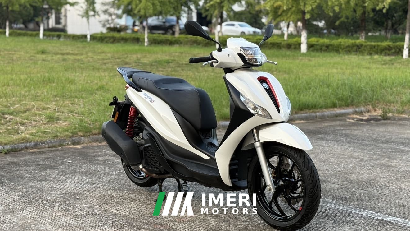 2025 Piaggio Medley 150 155 cc