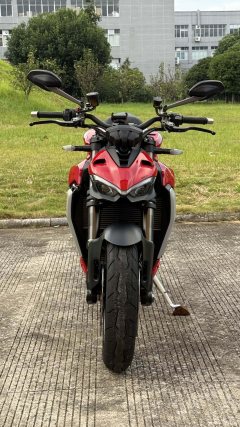 Ducati Street Fighter V2 950 cc - ფოტო 2