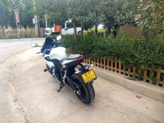 Honda CBR400R - photo 4