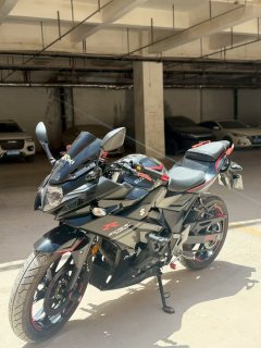 Haojue Suzuki GSX250R - ფოტო 1