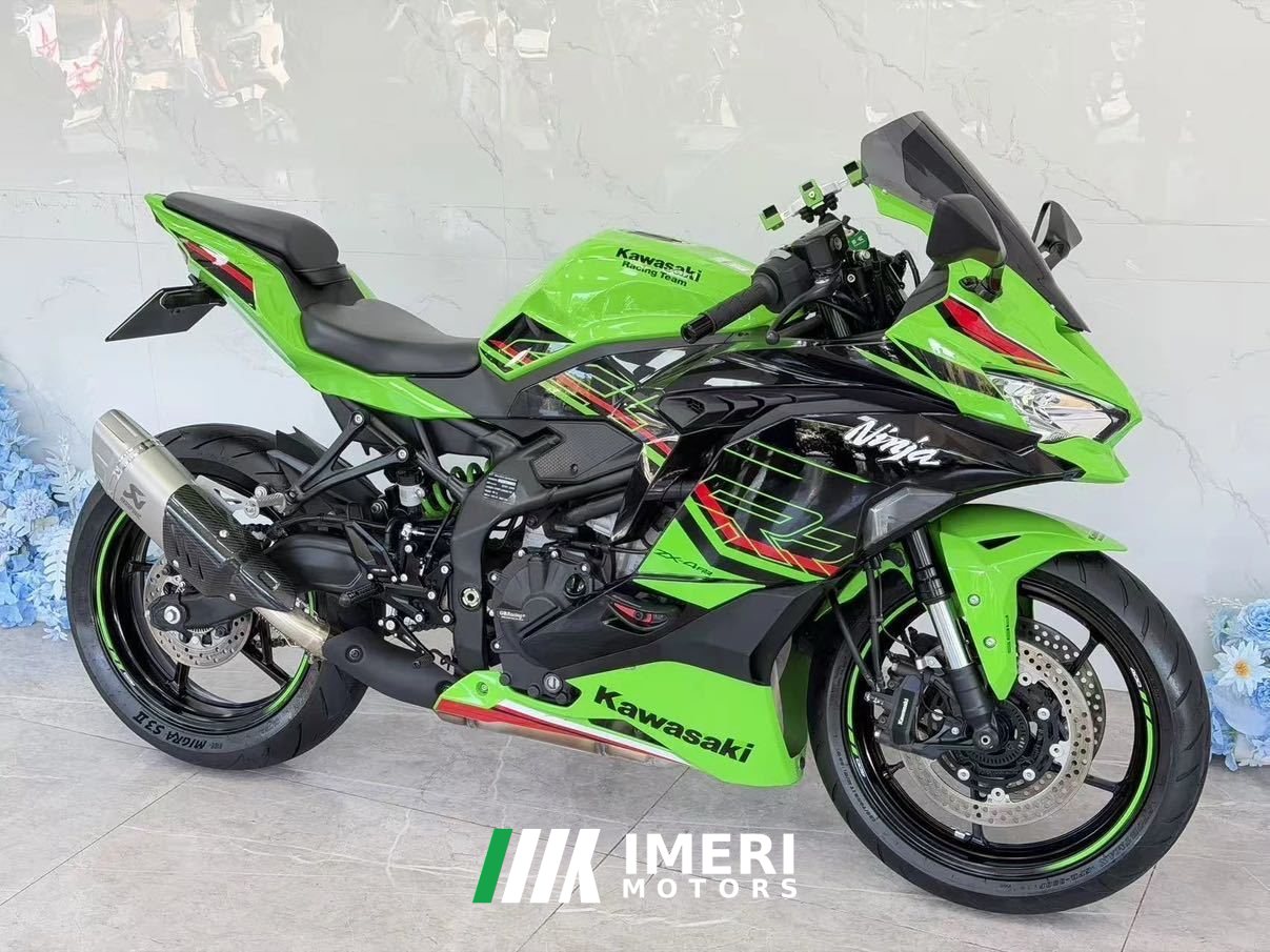 2023 Kawasaki ZX-4R 400 cc