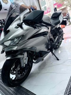 Kawasaki ZX-4R 400 cc - photo 2