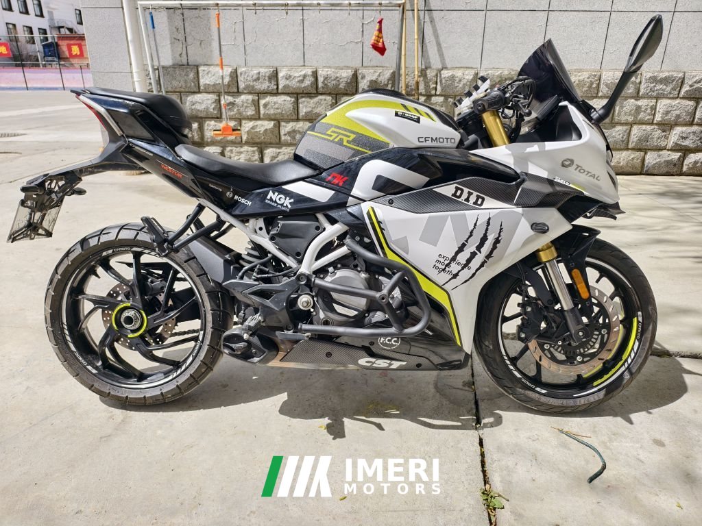 2022 CFMOTO 250SR