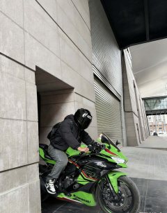 Kawasaki ZX-4R 400 cc - ფოტო 2