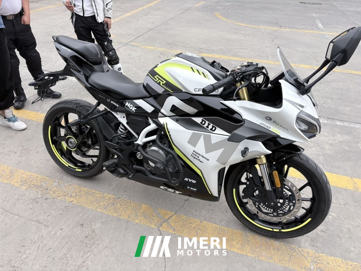 2022 CFMOTO 250SR