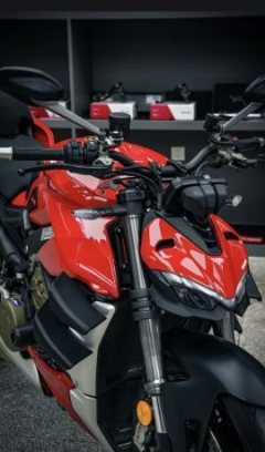 Ducati Street Fighter V4 1100 cc - ფოტო 8