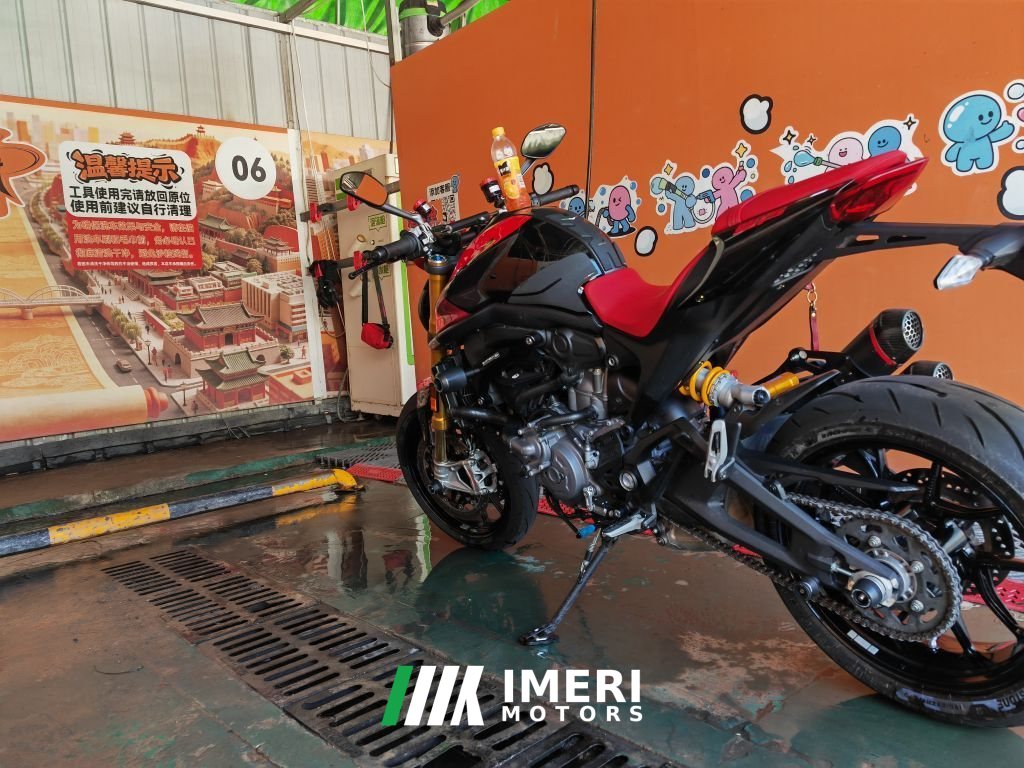 2023 Ducati Monster 950
