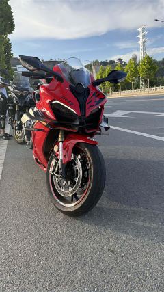 QJMOTOR Race 800 - ფოტო 4